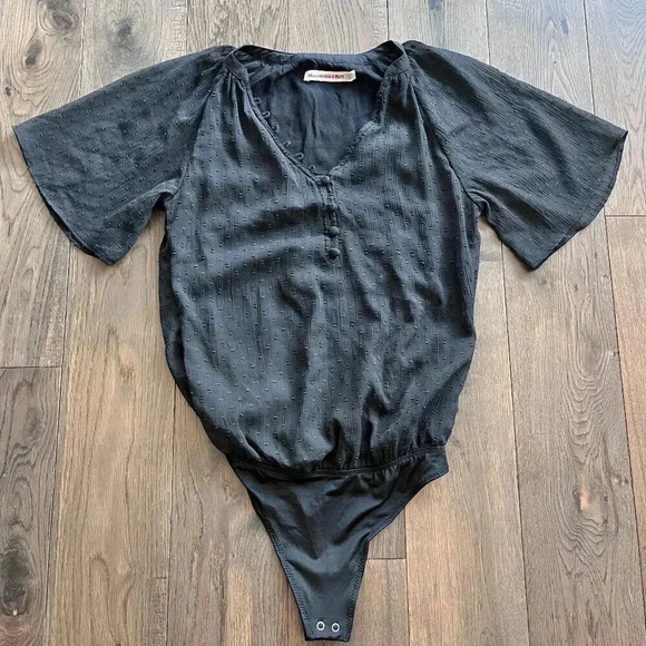 Abercrombie & Fitch Bodysuit Blouse Size XXS in Black Feminine Goth Witchy - Picture 1 of 8